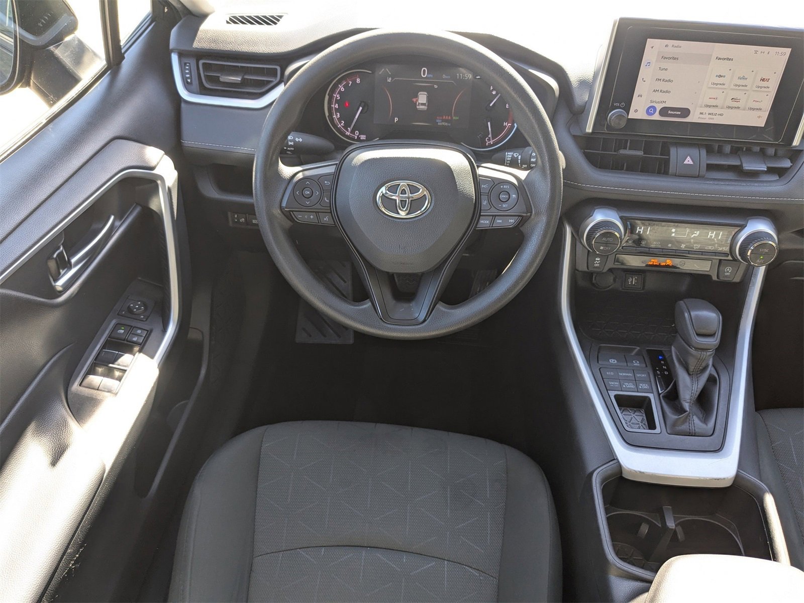Used 2023 Toyota RAV4 XLE image 17