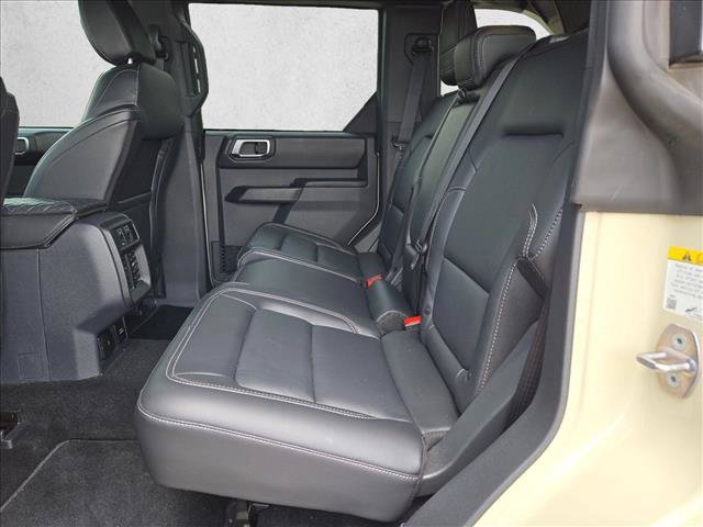 Used 2025 Ford Bronco Outer Banks AWD/4WD image 18