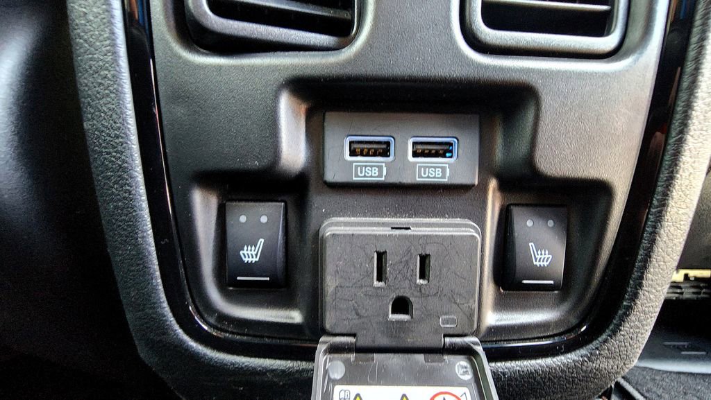 Used 2025 Dodge Durango R/T image 74