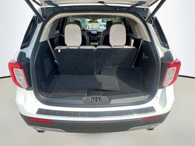 Used 2021 Ford Explorer Limited w/ Equipment Group 301A image 29