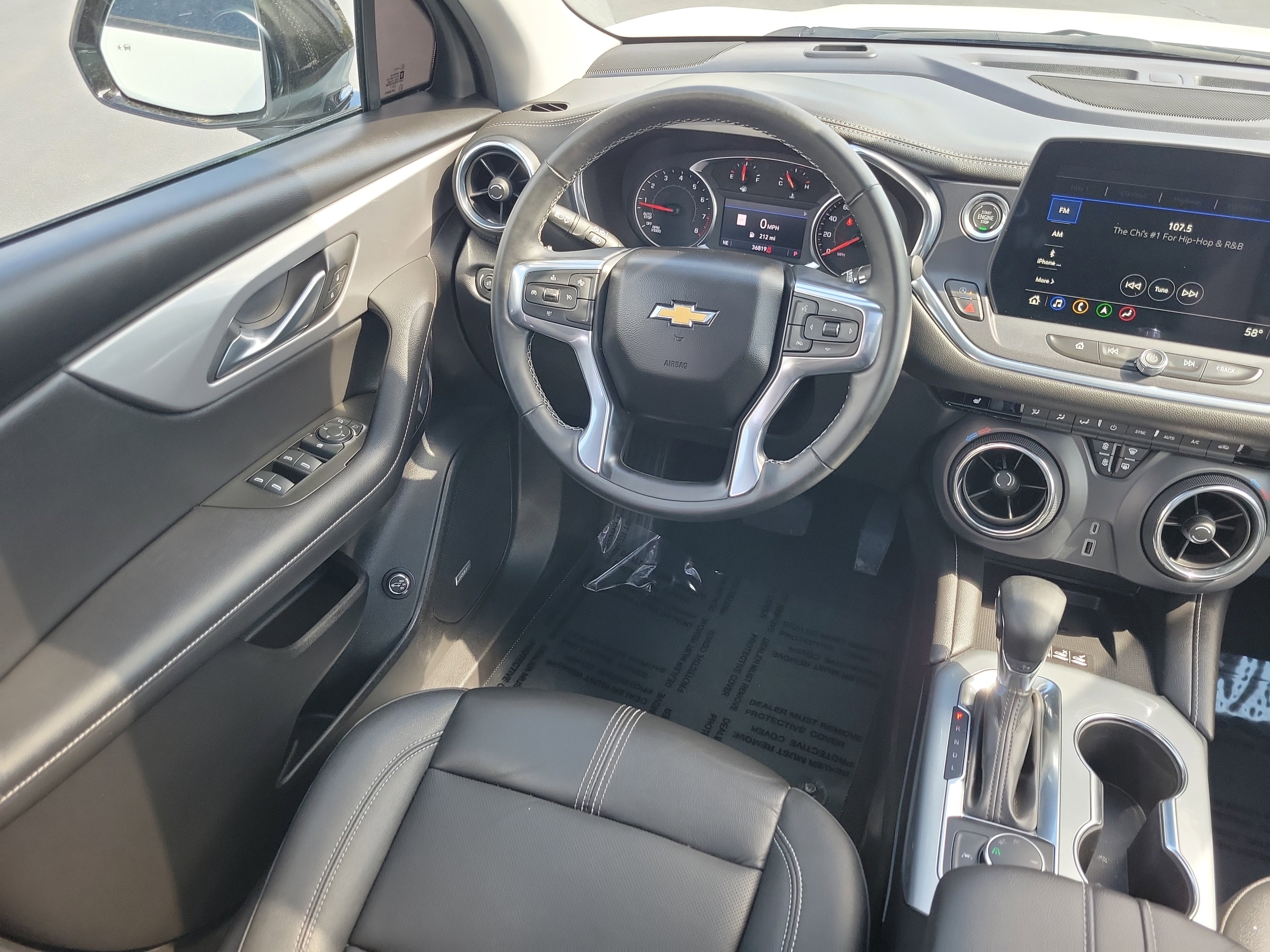 Used 2023 Chevrolet Blazer LT w/ Sound & Technology Package FWD image 17