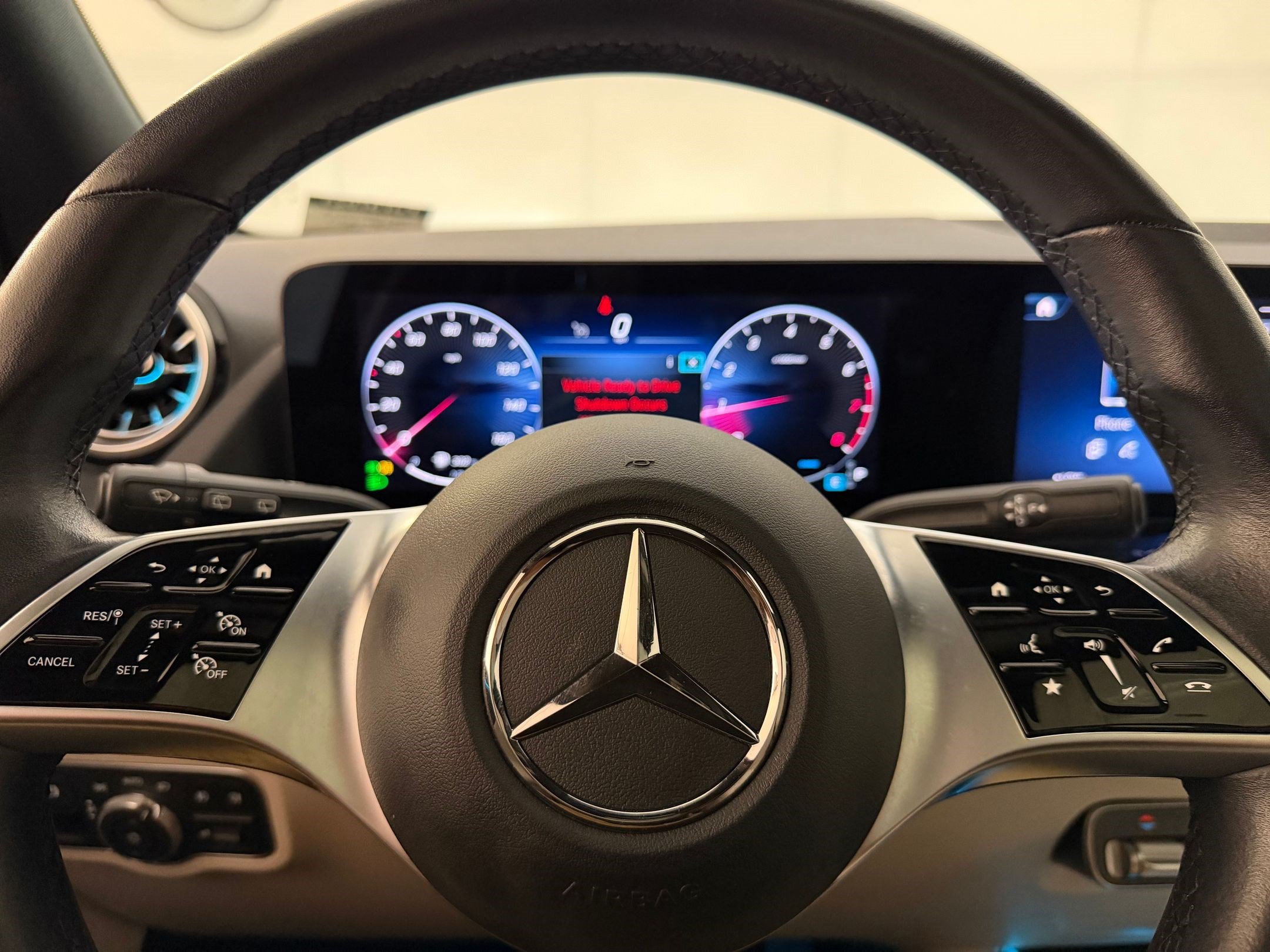 Used 2025 Mercedes-Benz GLA 250 image 18