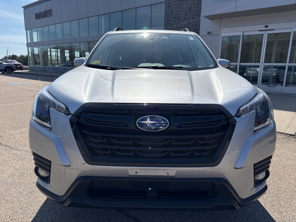 Used 2023 Subaru Forester Premium image 6