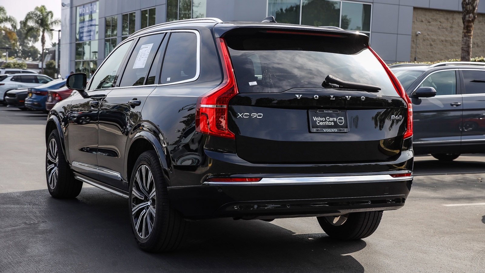 Used 2025 Volvo XC90 B6 Ultra image 11