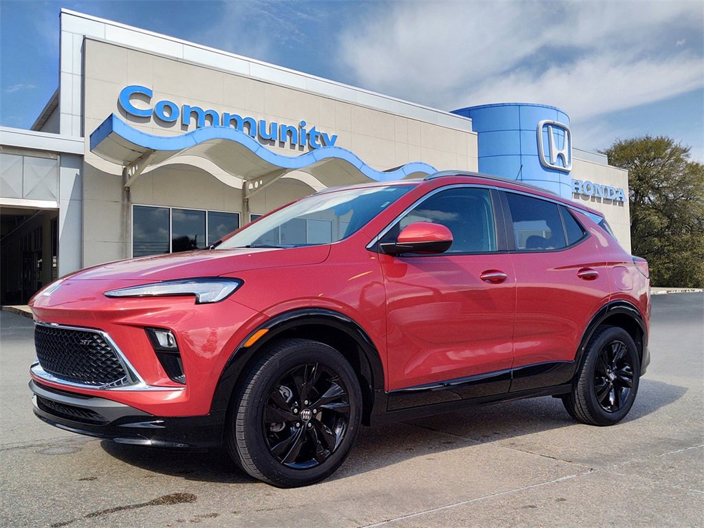 Used 2024 Buick Encore GX Sport Touring w/ Comfort Package image 1