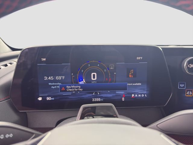 Used 2025 Chevrolet Traverse RS image 11