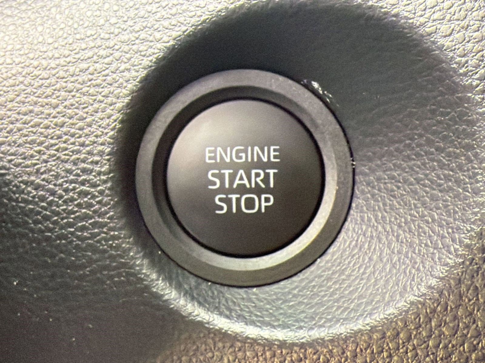 Used 2026 Toyota Corolla Cross XLE FWD image 23