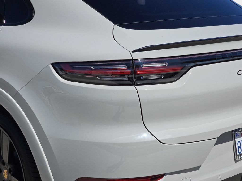 Used 2023 Porsche Cayenne Turbo AWD/4WD image 38
