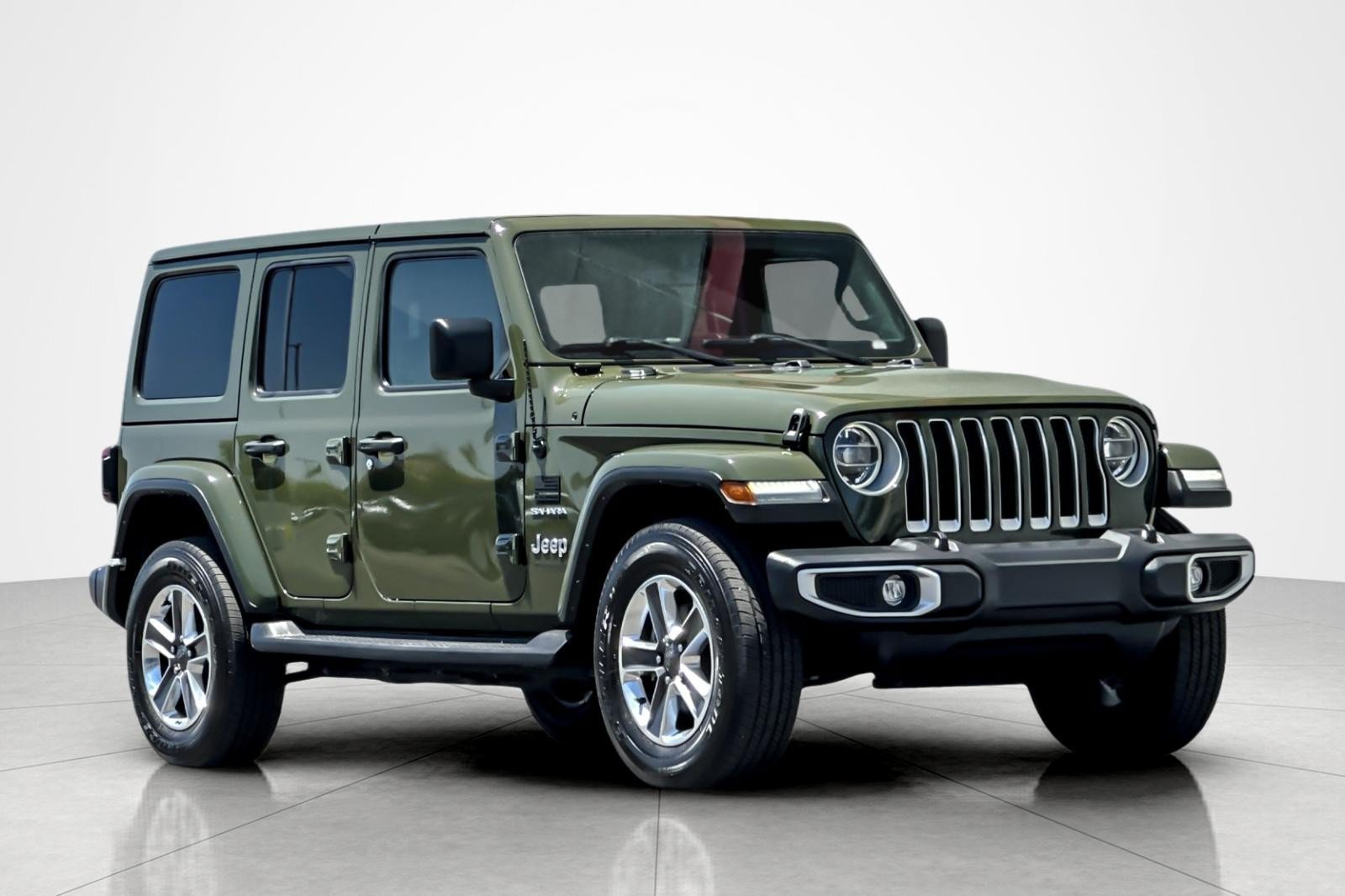 Used 2022 Jeep Wrangler Unlimited Sahara w/ LED Lighting Group AWD/4WD image 7