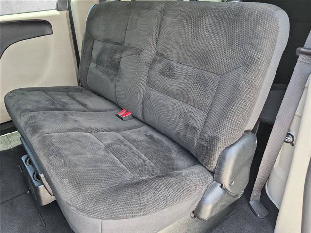 Used 2017 Dodge Grand Caravan SE w/ Power Window Group FWD image 18