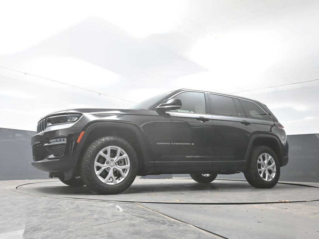 Used 2023 Jeep Grand Cherokee Limited AWD/4WD image 54