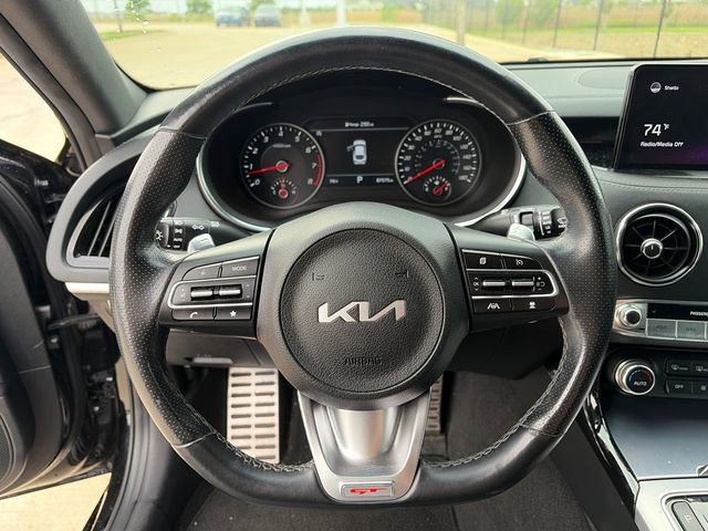 Used 2022 Kia Stinger GT2 RWD image 22