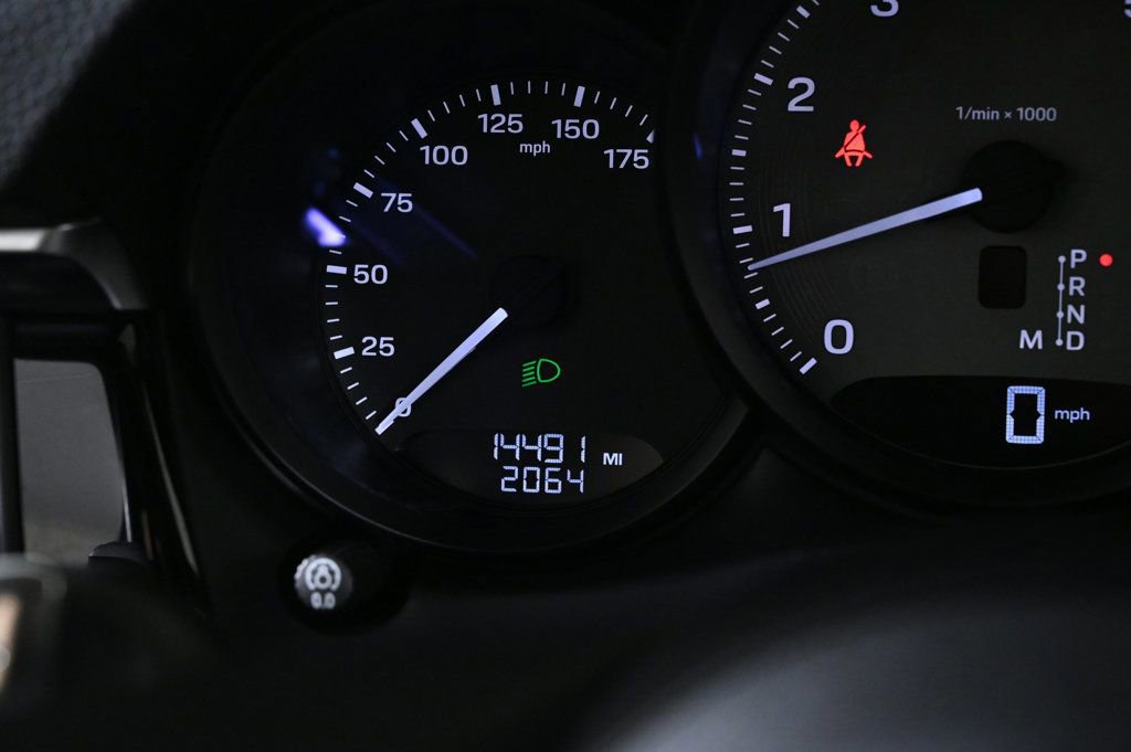 Certified 2023 Porsche Macan S image 14