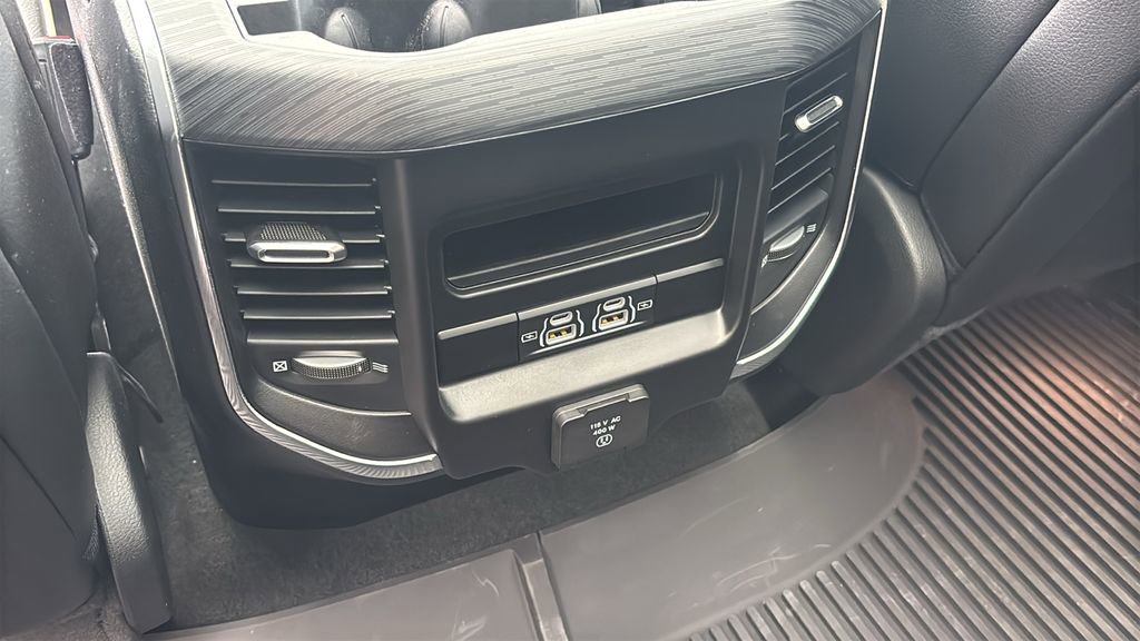 Used 2023 RAM 1500 Laramie AWD/4WD image 9