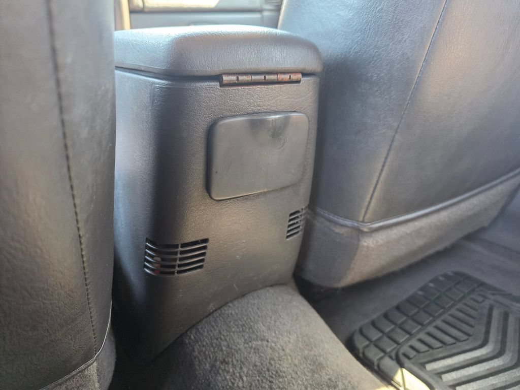Used 2001 Jeep Cherokee Limited AWD/4WD image 34