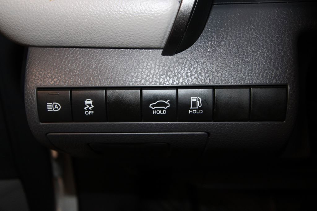 Used 2024 Toyota Camry SE FWD image 9
