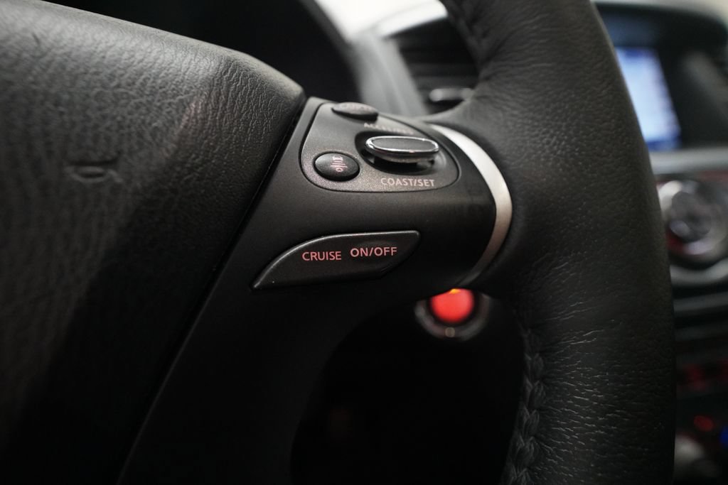 Used 2020 Nissan Pathfinder SL AWD/4WD image 21