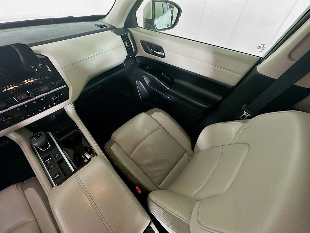 Used 2022 Nissan Pathfinder SL image 11