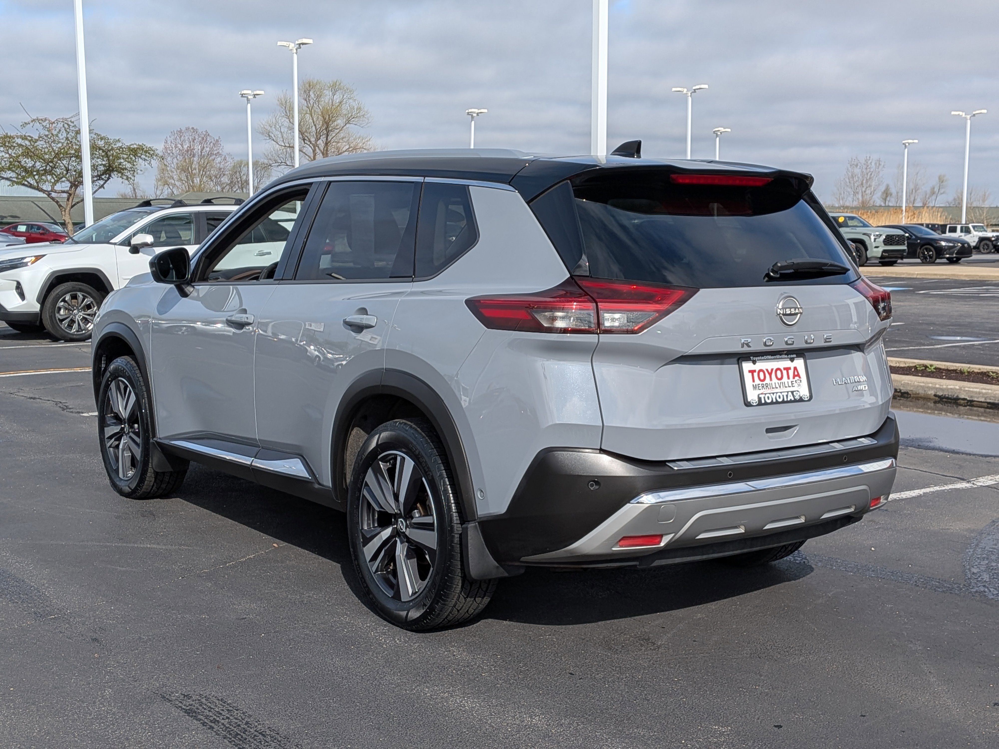 Used 2022 Nissan Rogue Platinum w/ Head-Up Display Package AWD/4WD image 6
