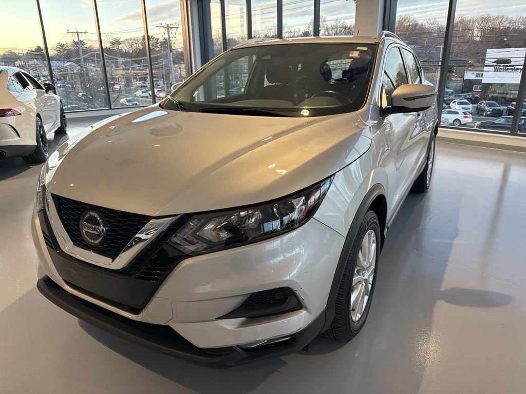 Used 2022 Nissan Rogue Sport SV image 1