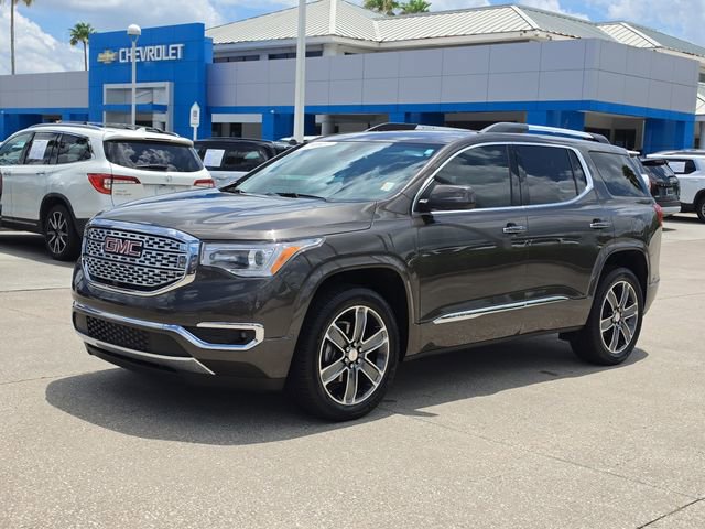 Used 2019 GMC Acadia Denali w/ Technology Package FWD image 2