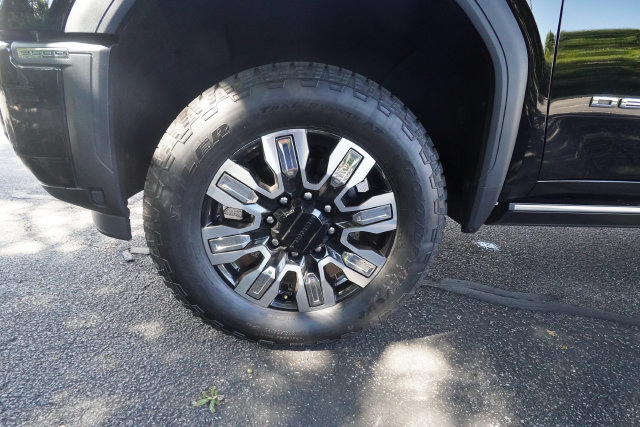 Used 2024 GMC Sierra 3500 Denali AWD/4WD image 39