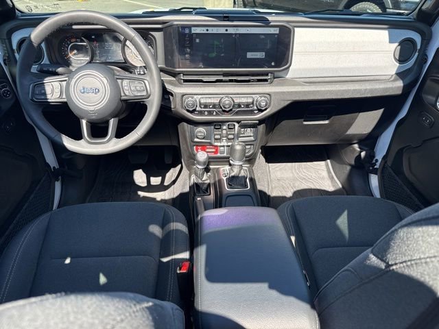 Used 2025 Jeep Wrangler Unlimited Sport AWD/4WD image 5