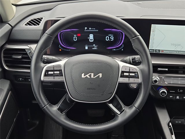 Used 2025 Kia Telluride LX FWD image 42
