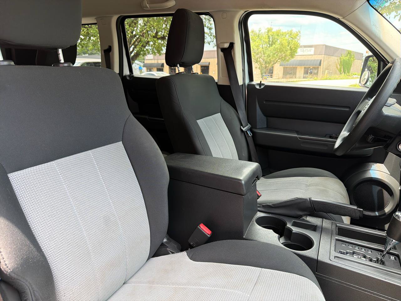 Used 2008 Dodge Nitro SXT RWD image 35