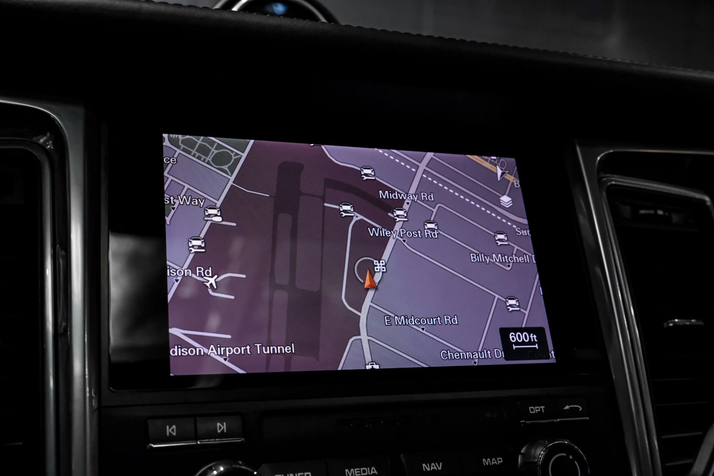 Used 2017 Porsche Macan S image 24