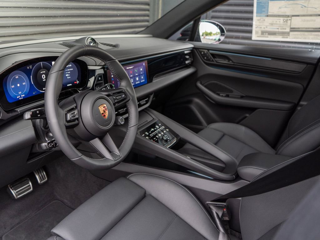 New 2026 Porsche Macan GTS Electric AWD/4WD image 5