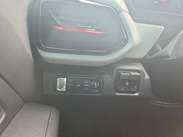 Used 2025 Chevrolet Silverado EV RST AWD/4WD image 23