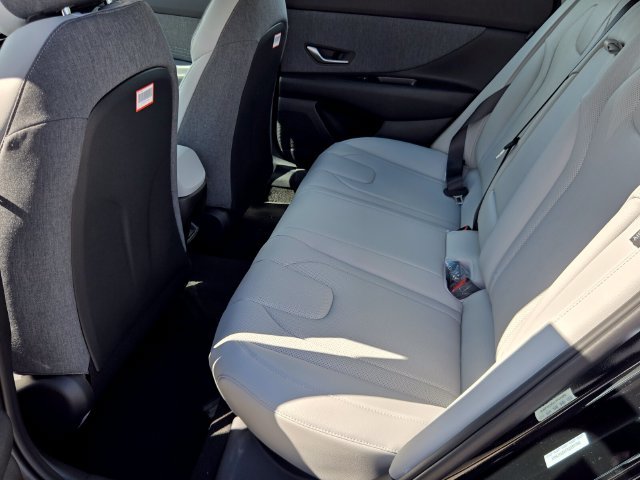 New 2026 Hyundai Elantra SEL Sport FWD image 6