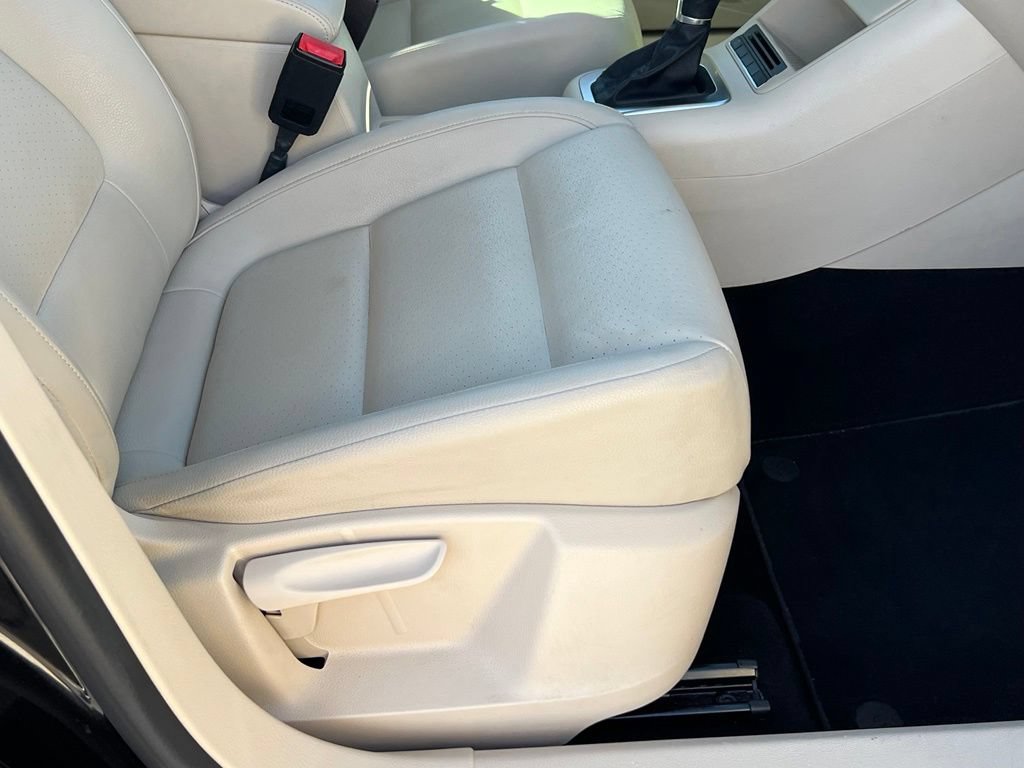 Used 2015 Volkswagen Tiguan SE AWD/4WD image 15