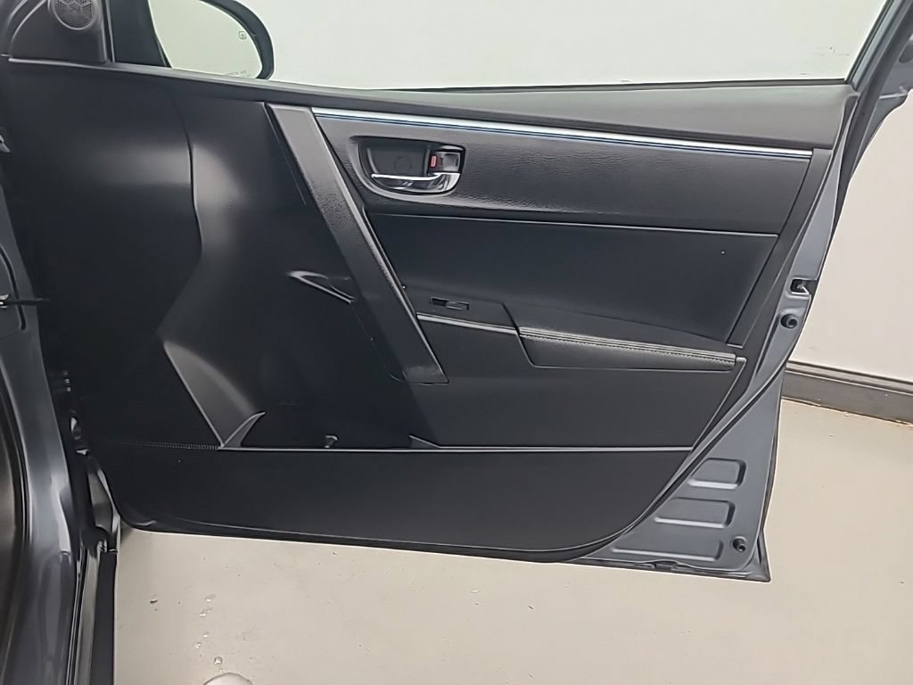 Used 2016 Toyota Corolla S FWD image 11