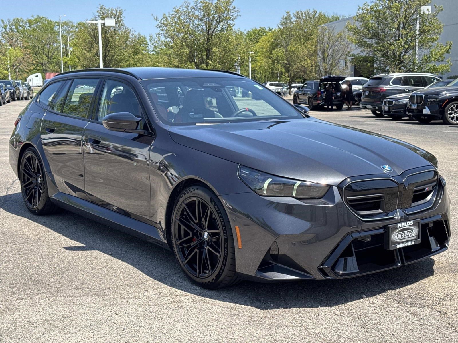 Used 2026 BMW M5 Touring AWD/4WD image 3