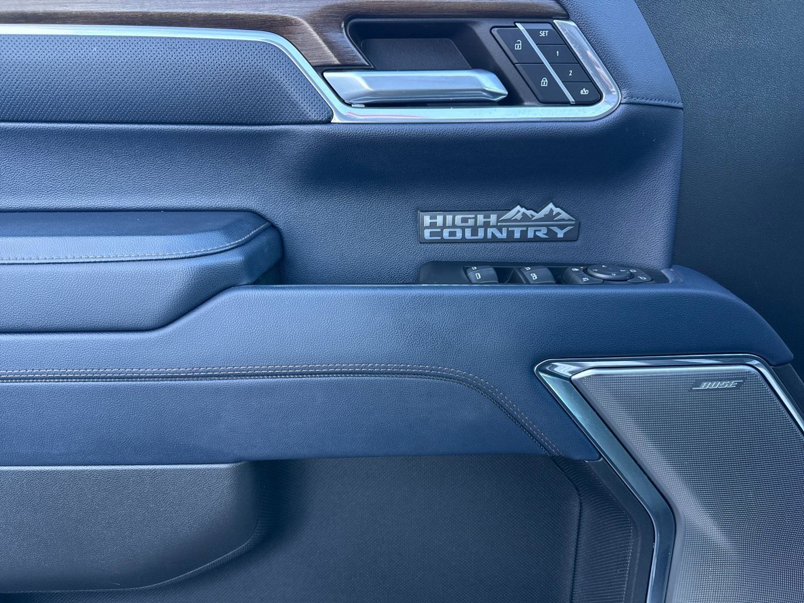 Used 2024 Chevrolet Silverado 1500 High Country w/ Technology Package image 11