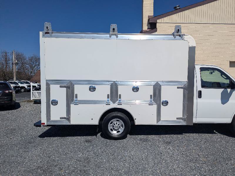 Used 2025 Chevrolet Express 3500 w/ Power Convenience Package RWD image 14