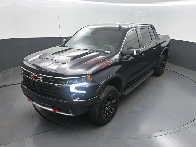 Used 2022 Chevrolet Silverado 1500 ZR2 w/ Technology Package AWD/4WD image 2
