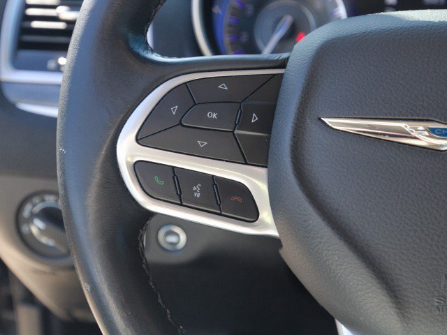 Used 2021 Chrysler 300 Touring w/ Sport Appearance Package RWD image 18