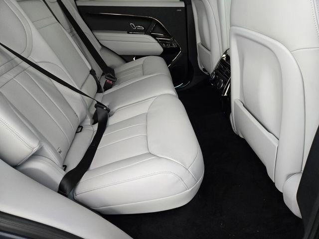 New 2026 Land Rover Range Rover Sport SE AWD/4WD image 17