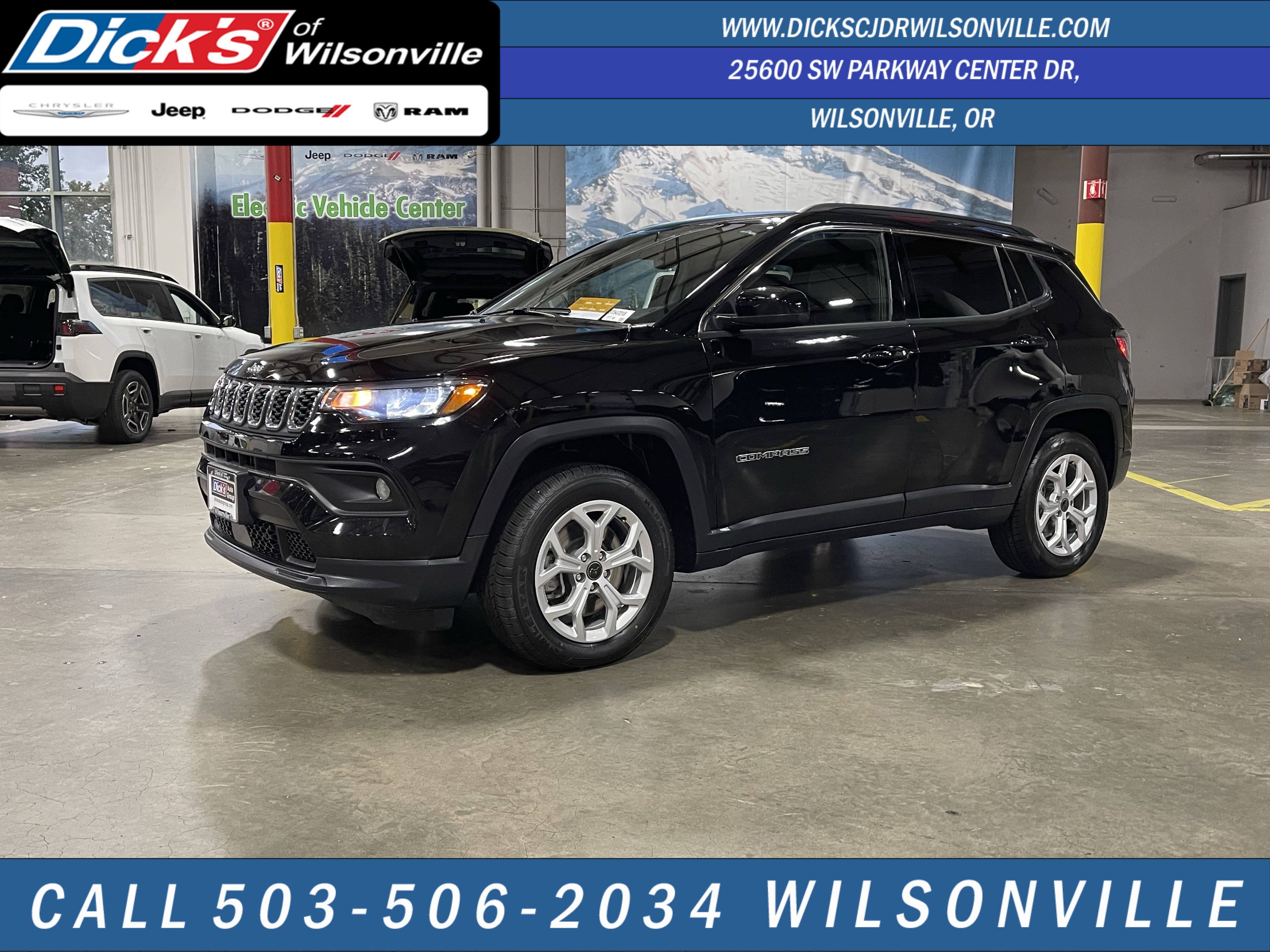 Certified 2025 Jeep Compass Latitude w/ Sun & Sound Group AWD/4WD image 1