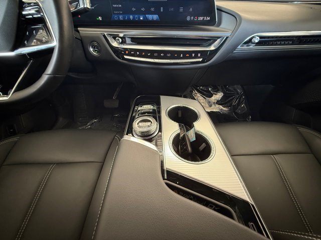 Certified 2024 Cadillac Lyriq Tech RWD image 3