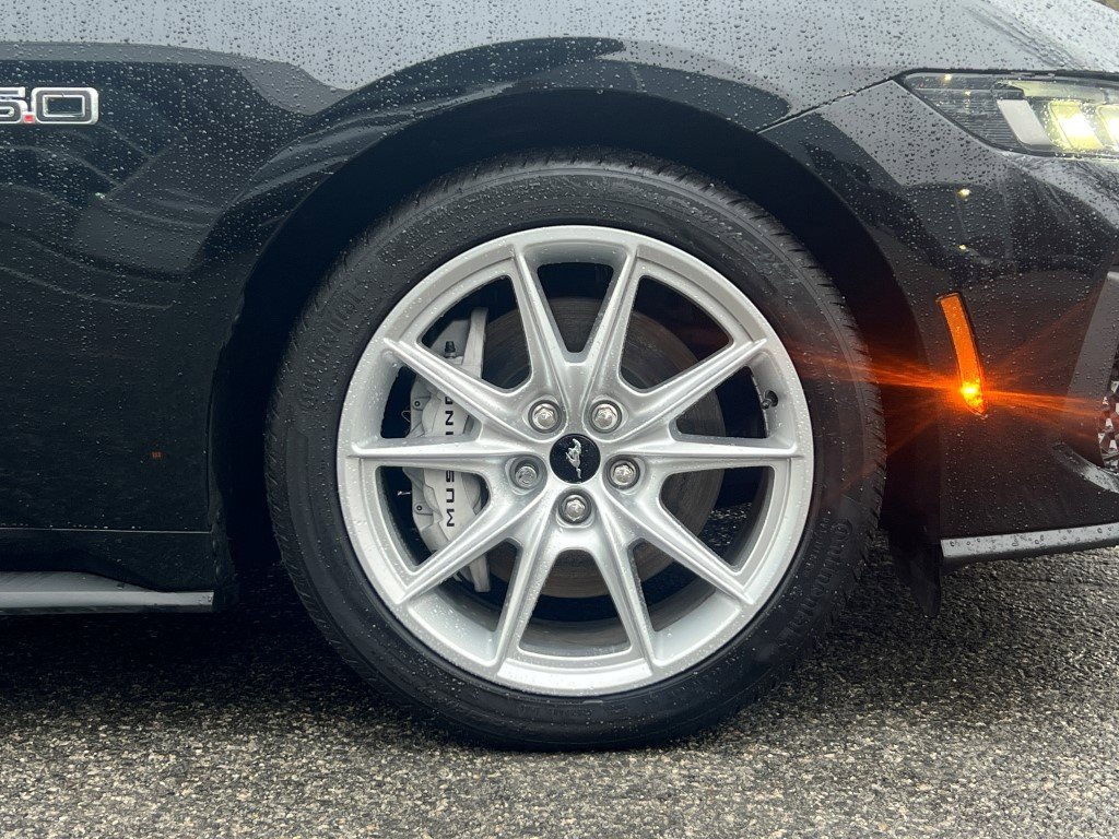 Used 2024 Ford Mustang GT Premium image 7