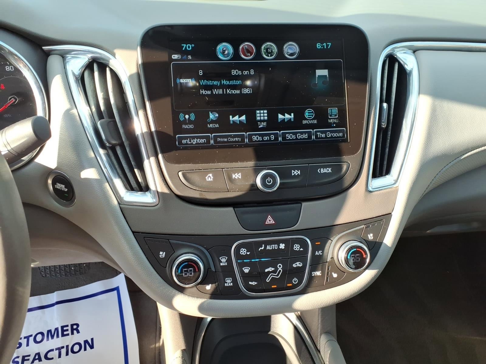 Used 2017 Chevrolet Malibu Premier w/ Premier Sun and Wheel Package FWD image 10