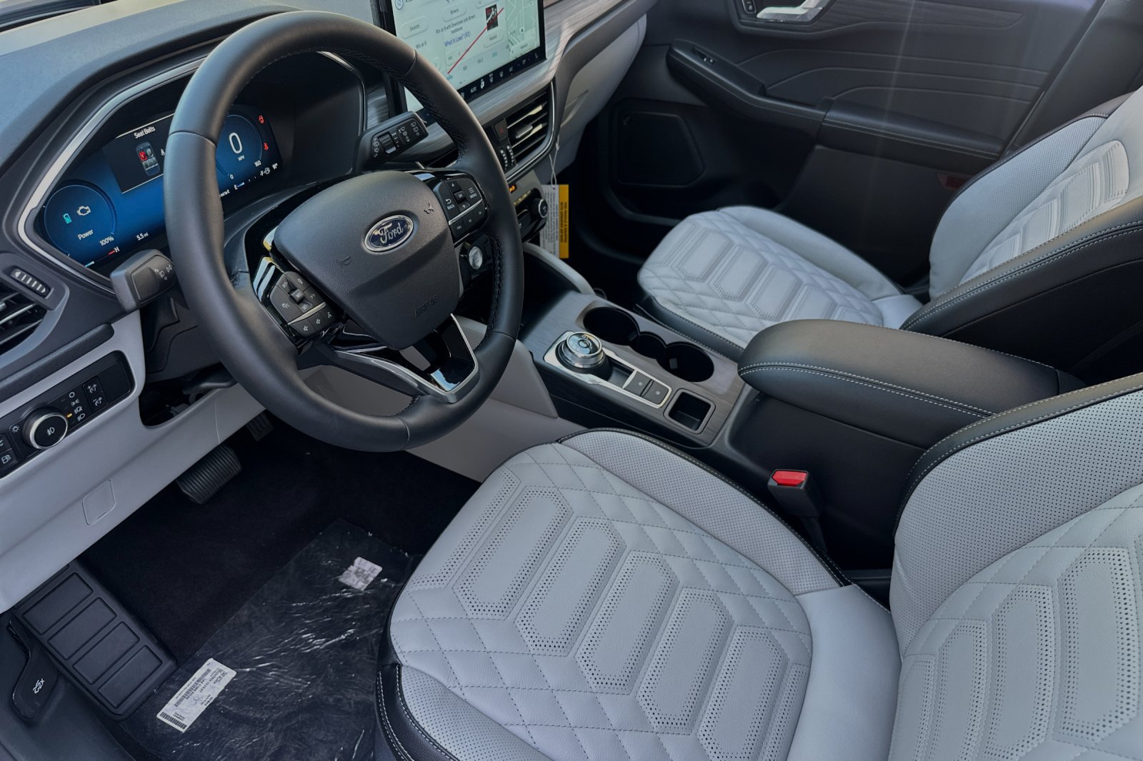New 2024 Ford Escape SE w/ PHEV Premium Package FWD image 7