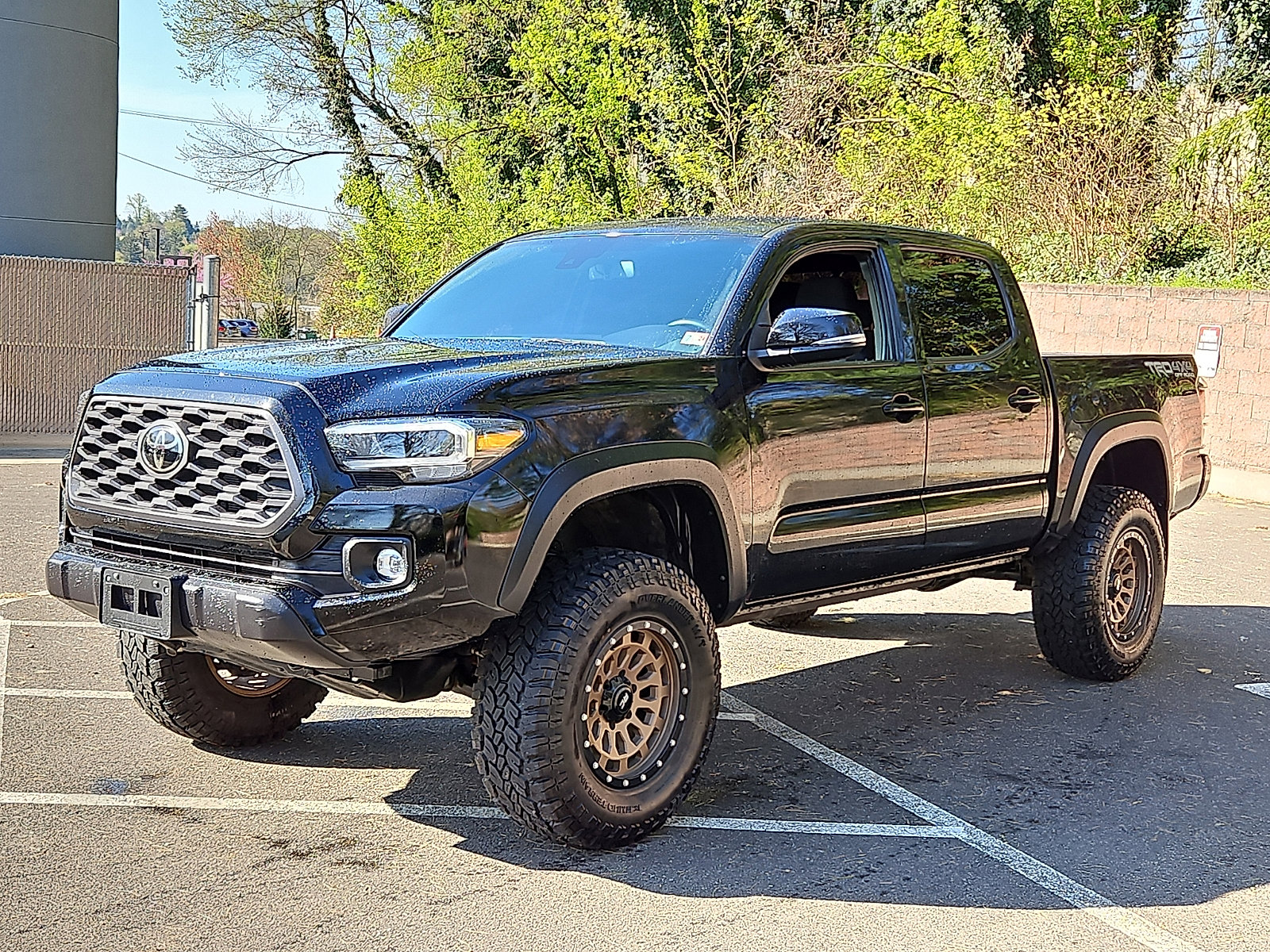 Used 2023 Toyota Tacoma TRD Off-Road w/ Technology Package AWD/4WD image 3