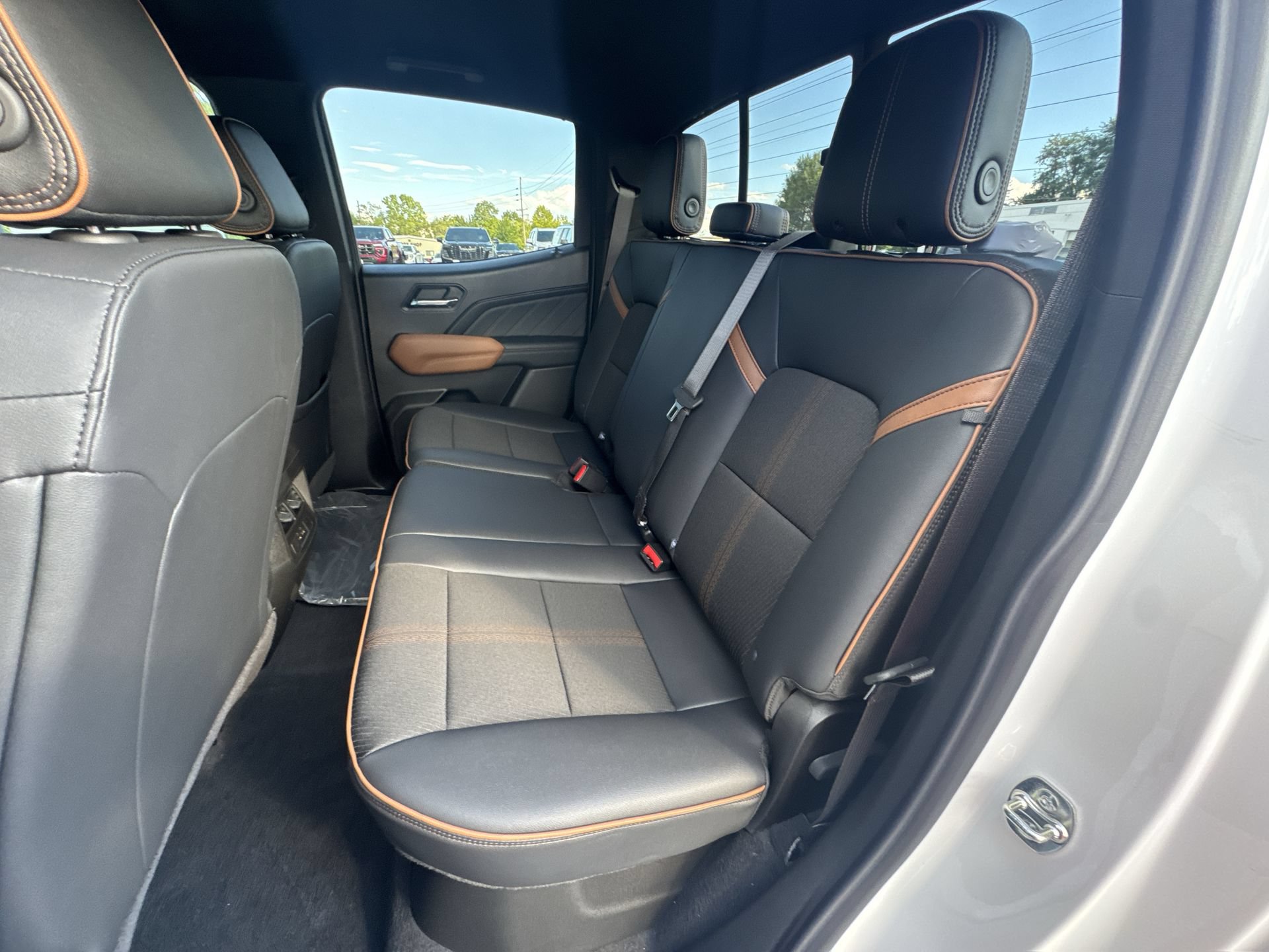 New 2026 GMC Canyon AT4 AWD/4WD image 24