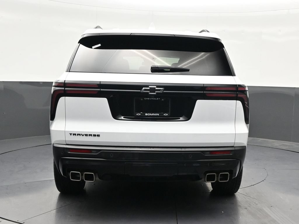Used 2025 Chevrolet Traverse LT w/ Midnight/Sport Edition FWD image 4