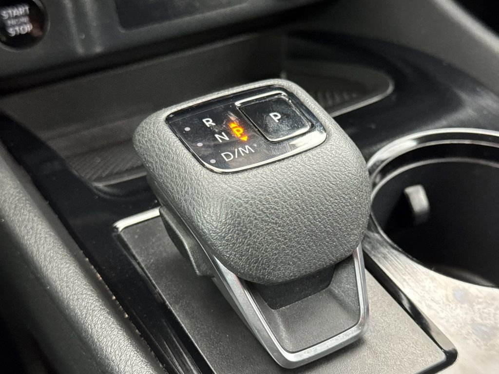 Used 2024 Nissan Rogue SV image 20